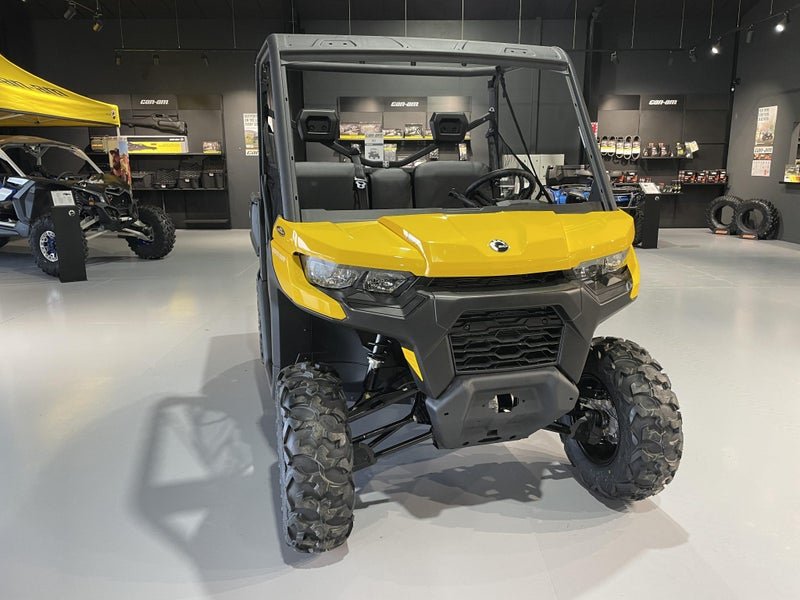 2023 Can-Am Defender HD7 