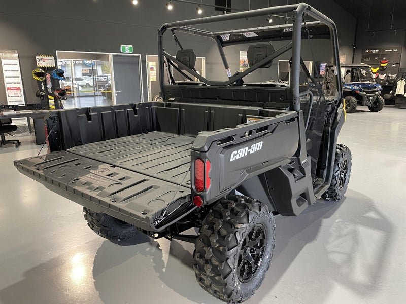2023 Can-Am Defender HD7 