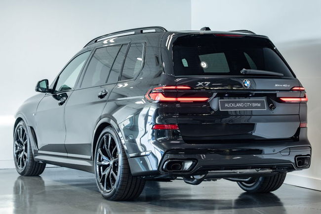 2025 BMW X7 xDrive40d MSport Pro + Connoisseur package