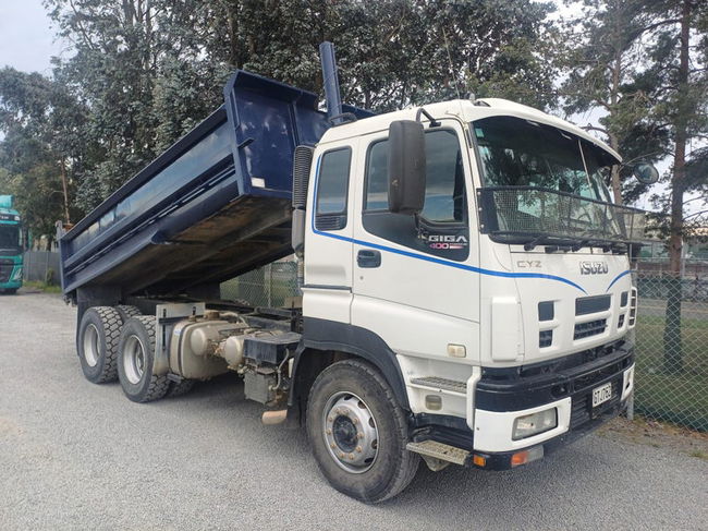 2013 Isuzu CYZ400 12 Month Unlimited KM Mech Warranty