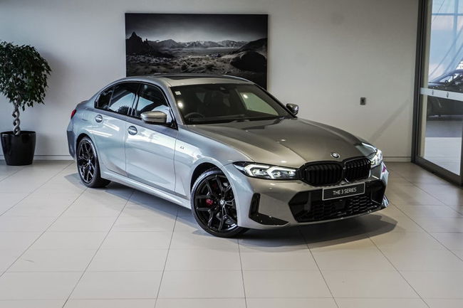 2025 BMW 320i Sedan