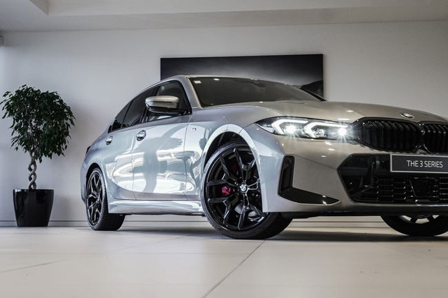 2025 BMW 320i Sedan