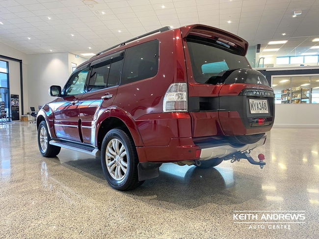 2020 Mitsubishi Pajero Exceed