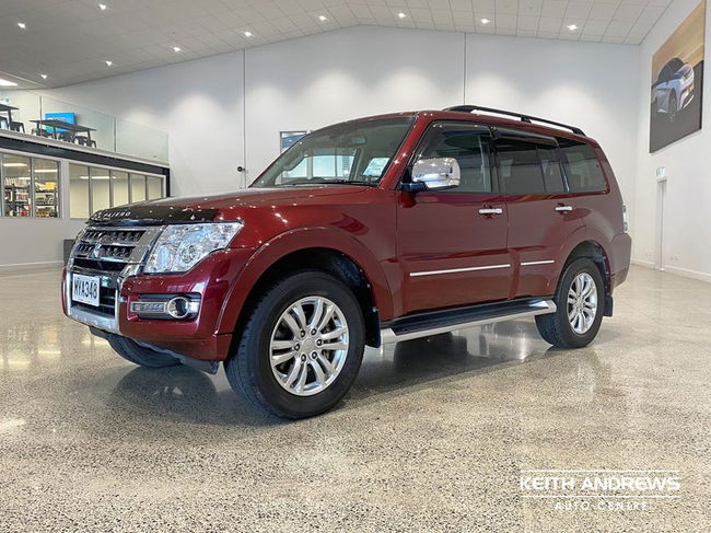 2020 Mitsubishi Pajero Exceed