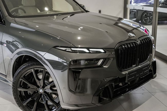 2025 BMW X7 xDrive40d