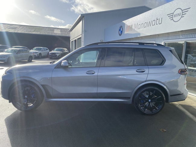 2025 BMW X7 xDrive 40D - Actual photos coming