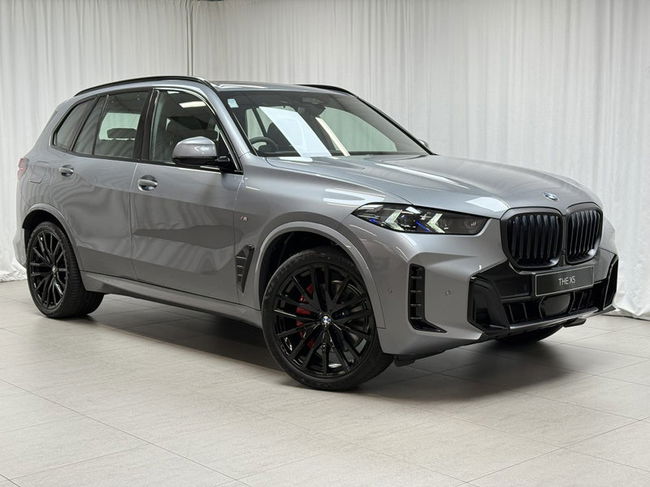 2025 BMW X5 X5 xDrive30d with Innovations and M Sport Pro