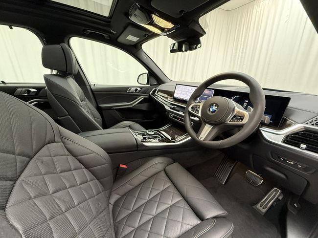2025 BMW X5 X5 xDrive30d with Innovations and M Sport Pro