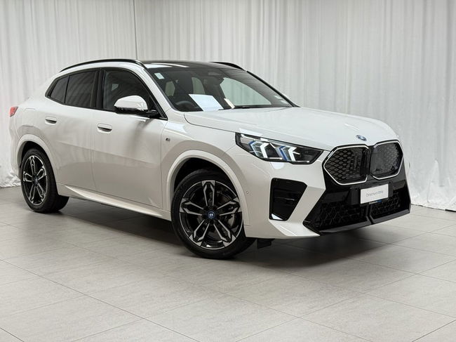 2025 BMW iX2 iX2 eDrive20 Motorsport