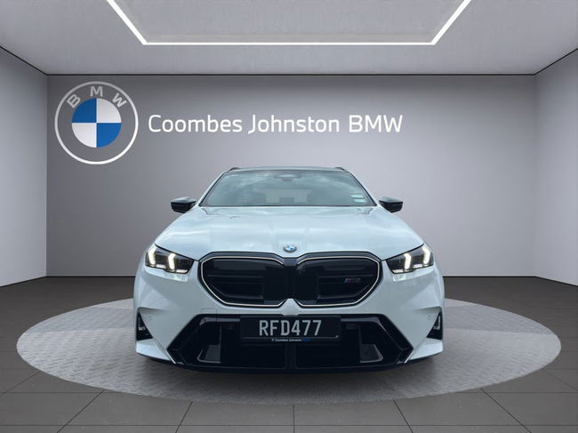2025 BMW M5 Touring xDrive PHEV