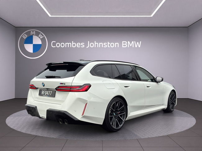 2025 BMW M5 Touring xDrive PHEV