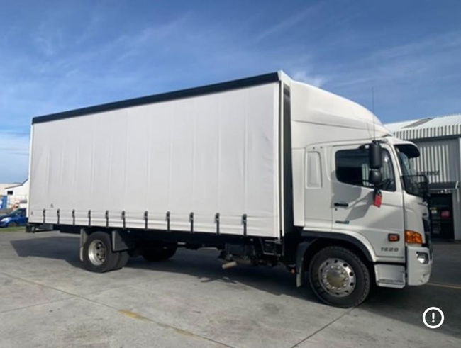 2022 Hino FG Automatic / 280 HP