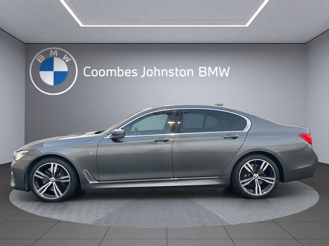 2016 BMW 750i M-Sport