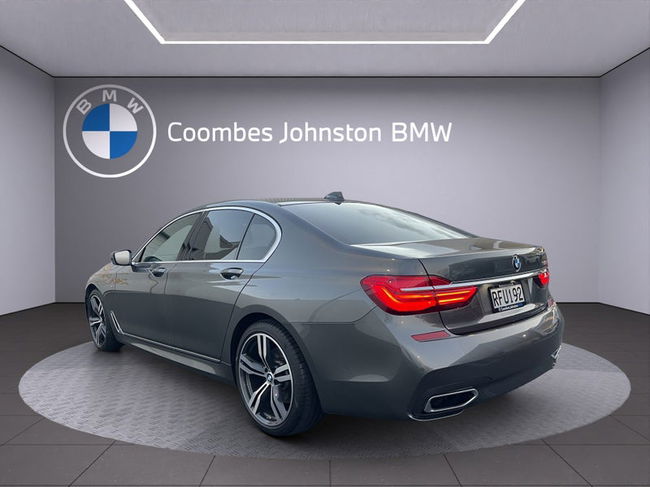 2016 BMW 750i M-Sport