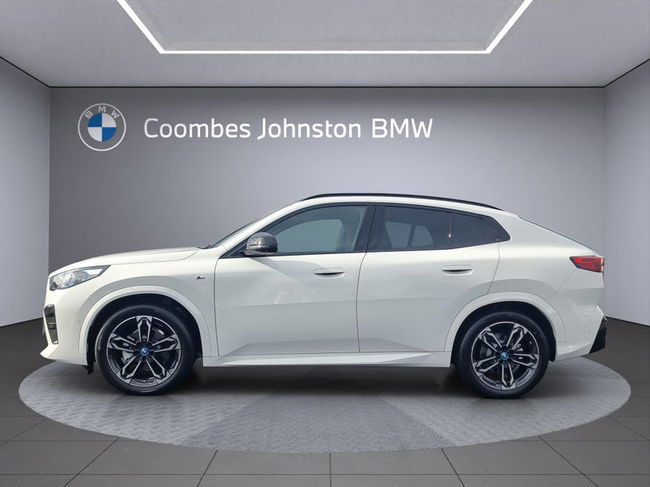 2025 BMW iX2 eDrive 20